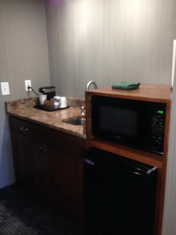Hotel Country Inn & Suites By Radisson, Delta Park North Portland