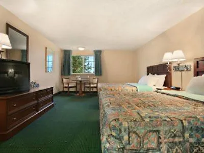 Hotel Country Inn & Suites By Radisson, Delta Park North Portland